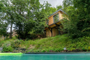 Le Moonloft insolite Tiny-House dans les arbres pour 2 avec vue panoramique